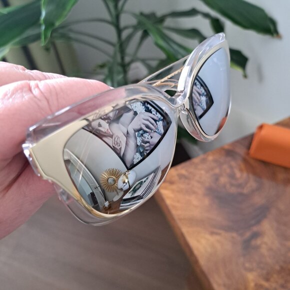๐ Tory Burch TY9046 Cat Eye Sunglasses | Gold Flash Mirror | Petite Fit ๐ - Picture 7 of 15